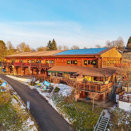 Sport-Hotel Sibenicni Vrch Mnichovice Buitenkant foto