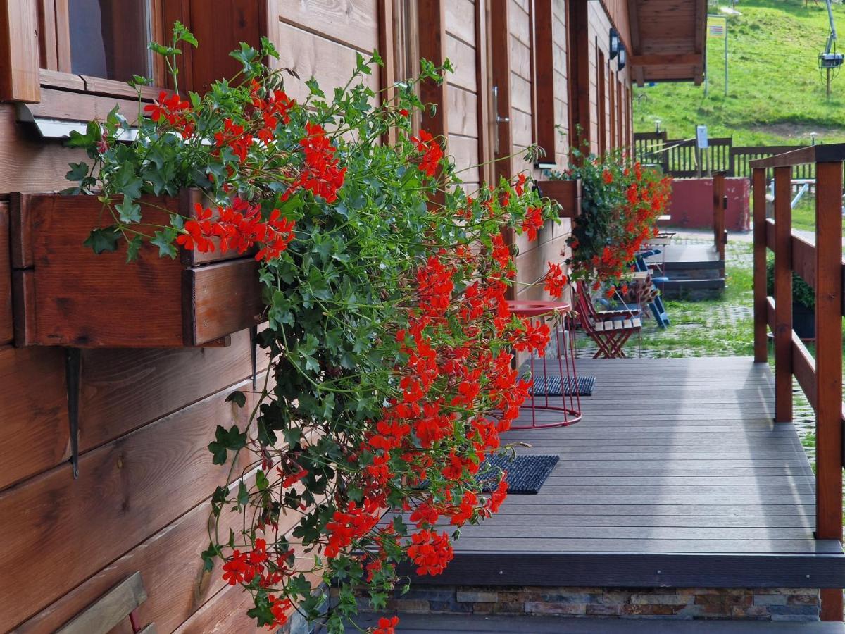 Sport-Hotel Sibenicni Vrch Mnichovice Buitenkant foto