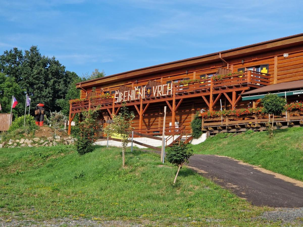 Sport-Hotel Sibenicni Vrch Mnichovice Buitenkant foto