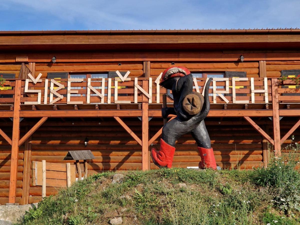 Sport-Hotel Sibenicni Vrch Mnichovice Buitenkant foto