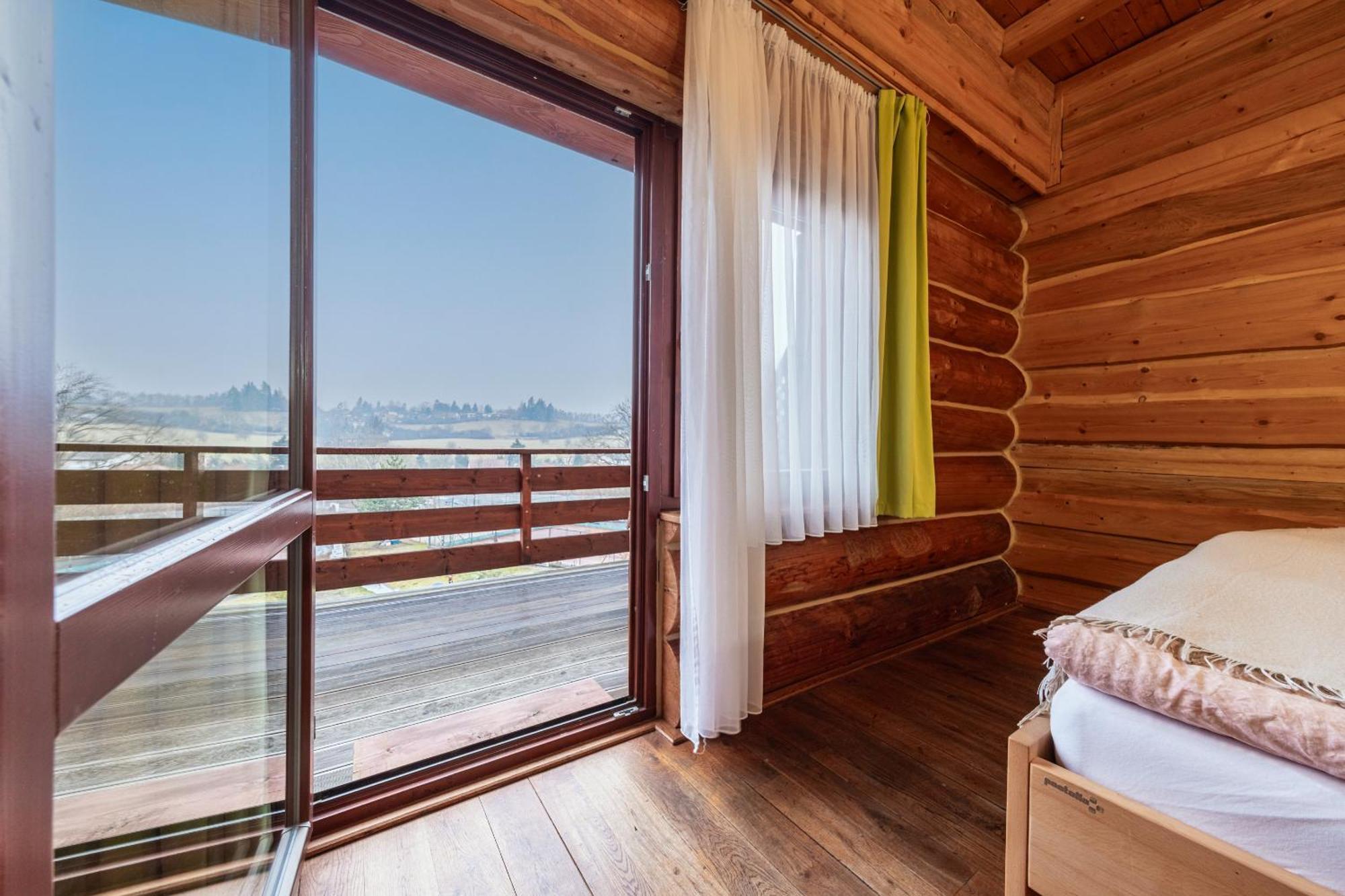 Sport-Hotel Sibenicni Vrch Mnichovice Buitenkant foto