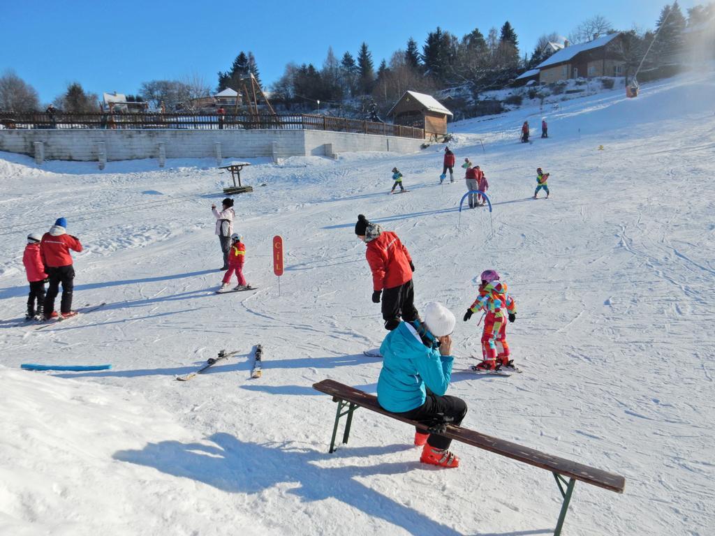 Sport-Hotel Sibenicni Vrch Mnichovice Buitenkant foto