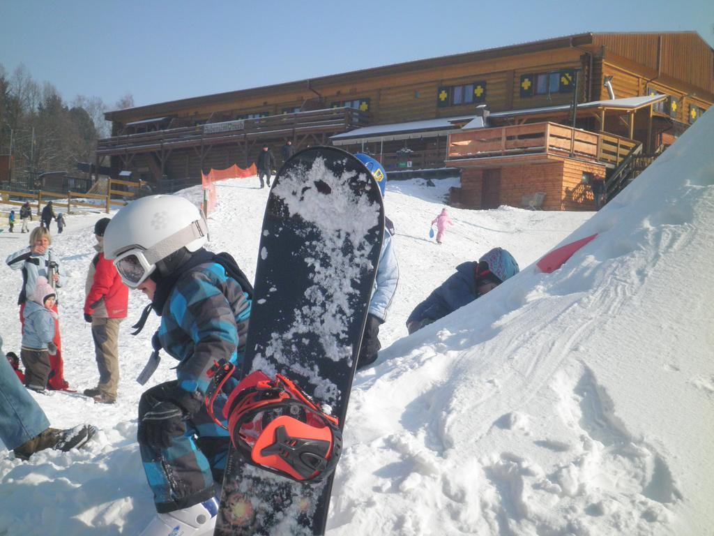 Sport-Hotel Sibenicni Vrch Mnichovice Buitenkant foto