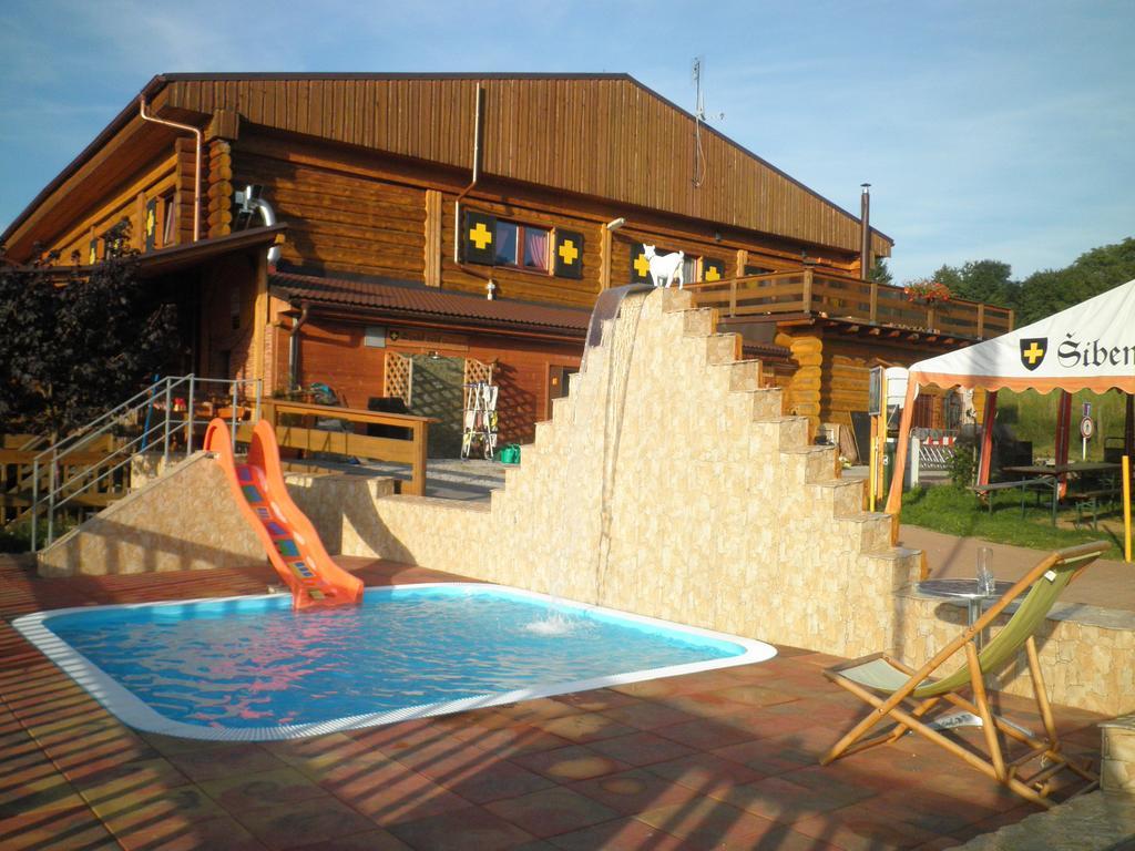 Sport-Hotel Sibenicni Vrch Mnichovice Buitenkant foto