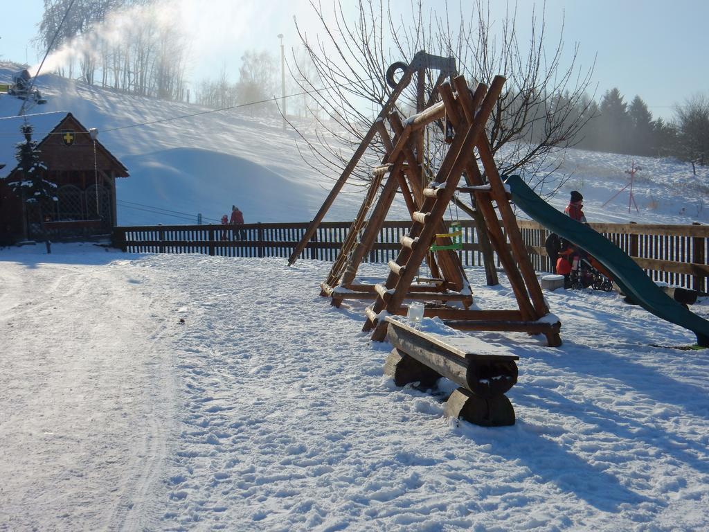 Sport-Hotel Sibenicni Vrch Mnichovice Buitenkant foto