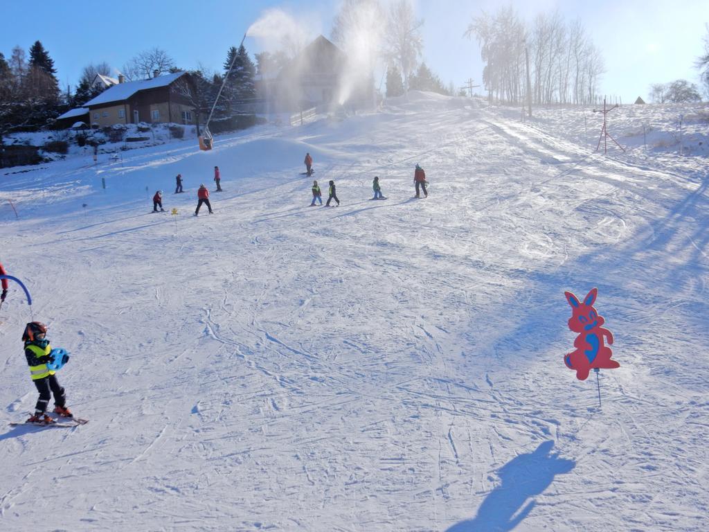 Sport-Hotel Sibenicni Vrch Mnichovice Buitenkant foto
