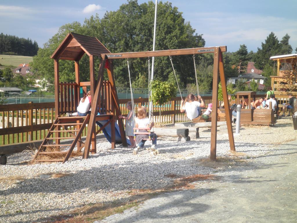 Sport-Hotel Sibenicni Vrch Mnichovice Buitenkant foto