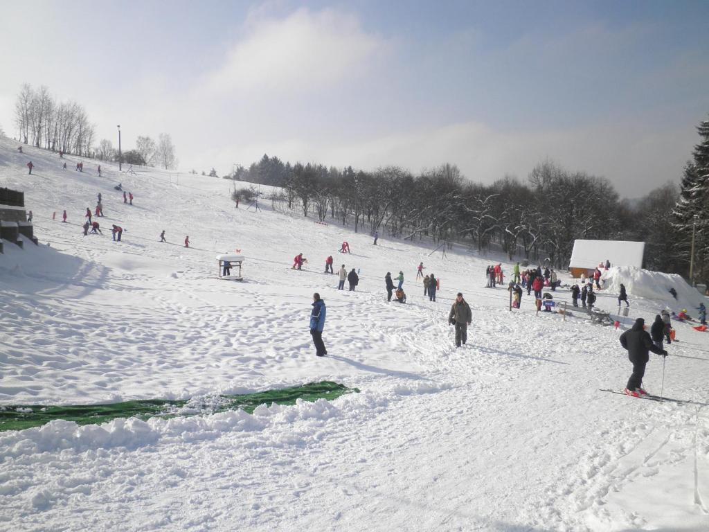 Sport-Hotel Sibenicni Vrch Mnichovice Buitenkant foto