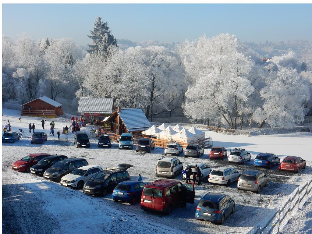 Sport-Hotel Sibenicni Vrch Mnichovice Buitenkant foto