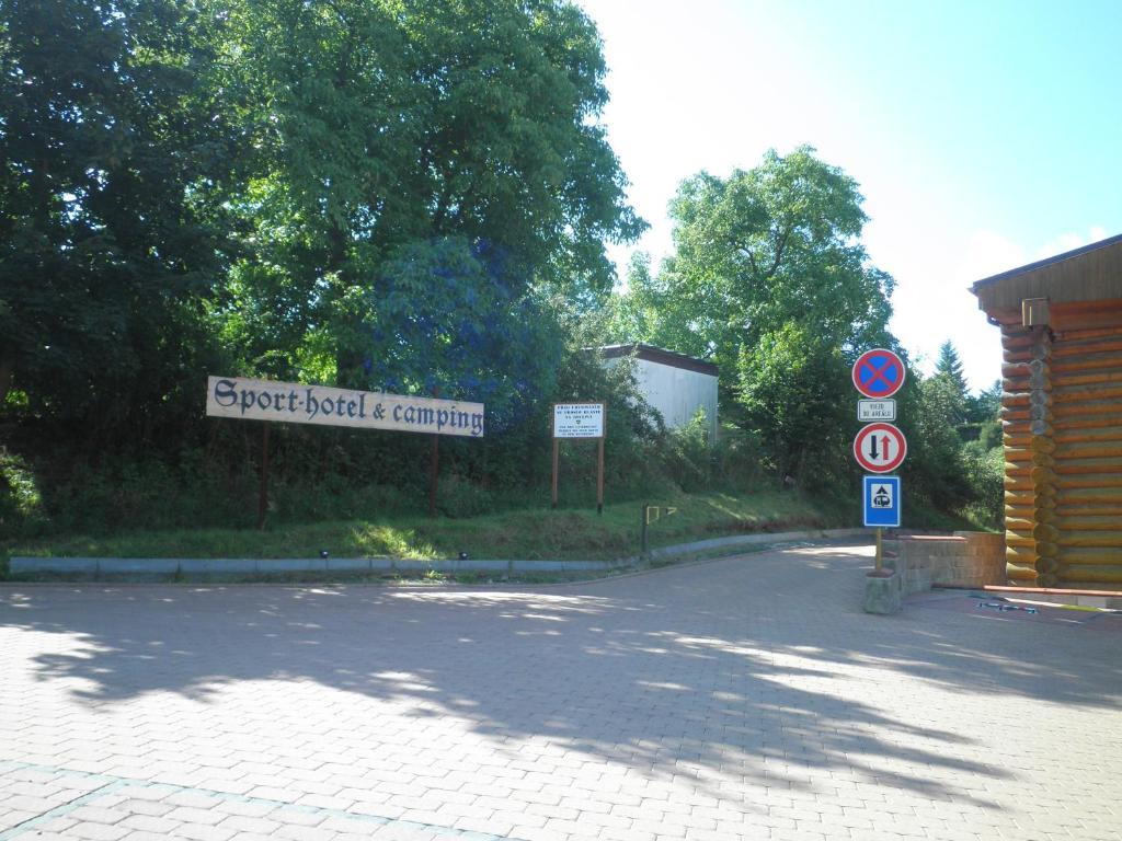 Sport-Hotel Sibenicni Vrch Mnichovice Buitenkant foto