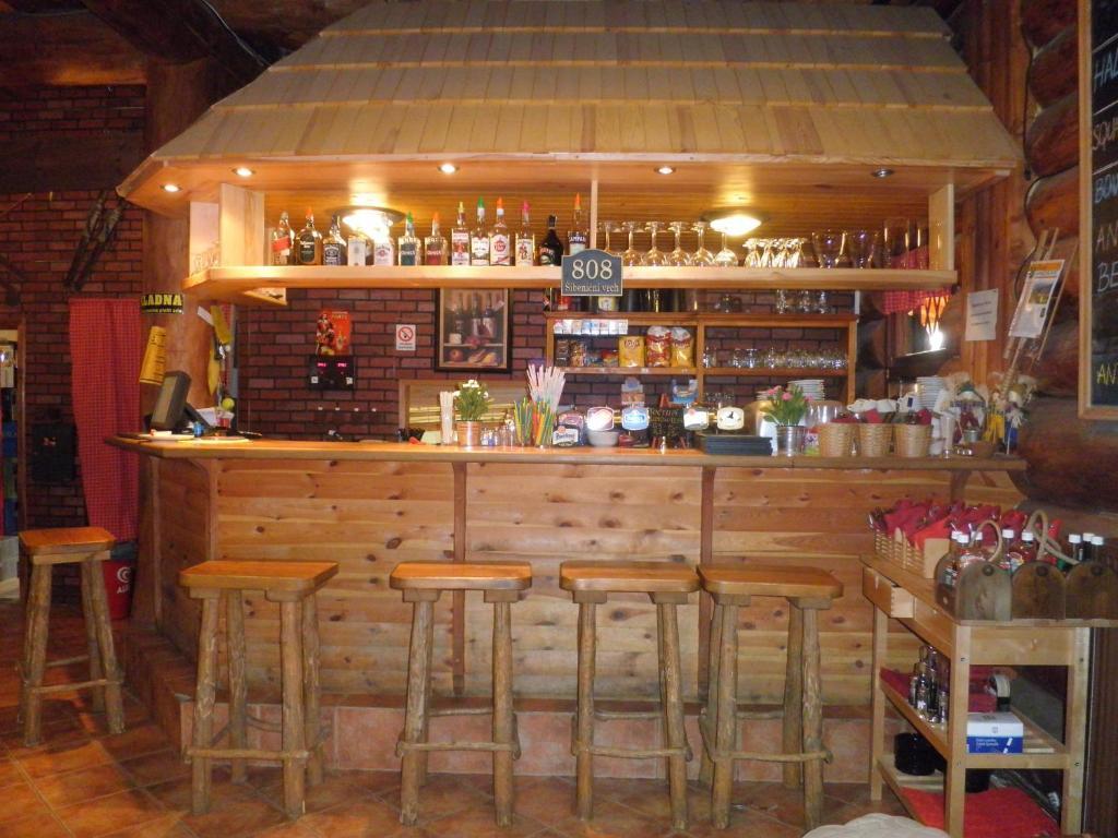 Sport-Hotel Sibenicni Vrch Mnichovice Buitenkant foto