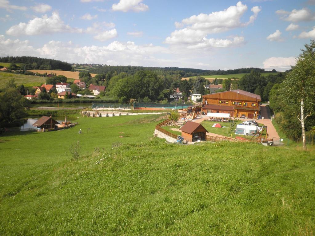 Sport-Hotel Sibenicni Vrch Mnichovice Buitenkant foto
