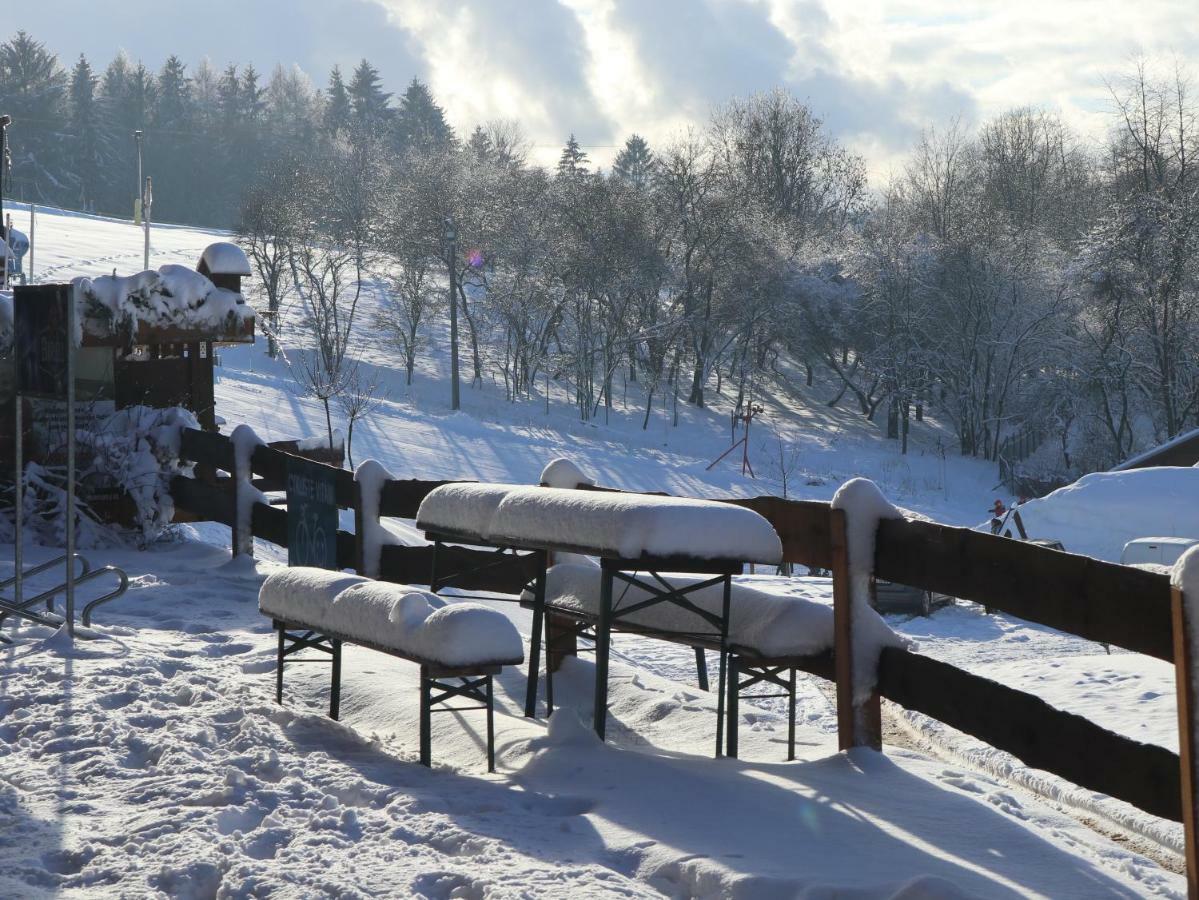 Sport-Hotel Sibenicni Vrch Mnichovice Buitenkant foto