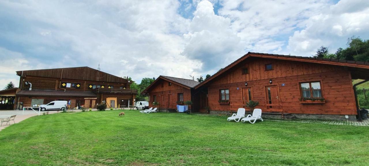 Sport-Hotel Sibenicni Vrch Mnichovice Buitenkant foto